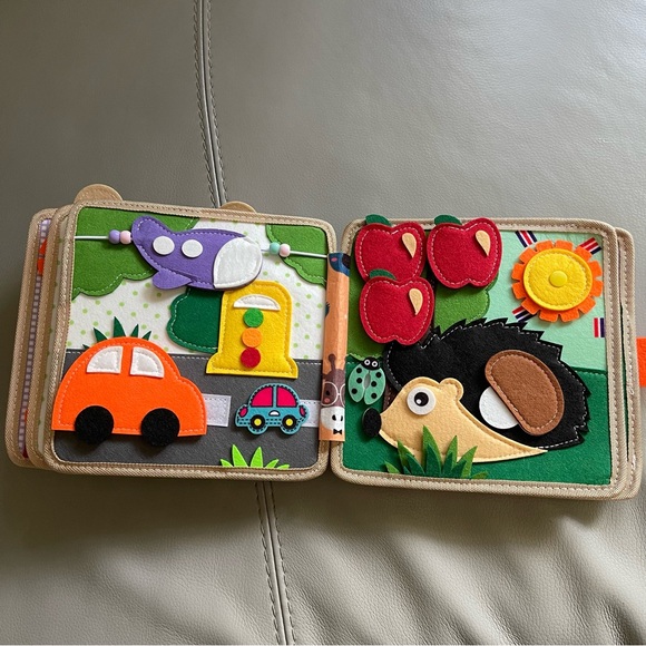 Personalized Giraffe Felt Activity Book for Kids - Picture 11 of 14